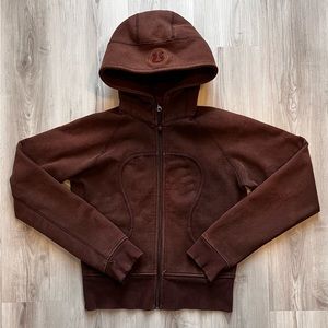 Brown Women’s Lululemon hoodie
Ask questions! Fast responses!